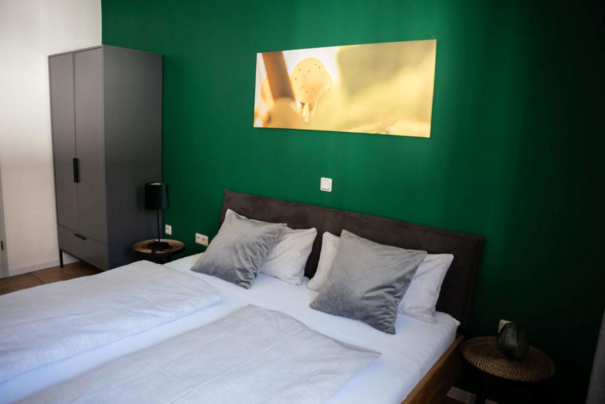 Claes Weinquartier - Appartements & Wein By Niko Schmitt Trittenheim Exterior photo