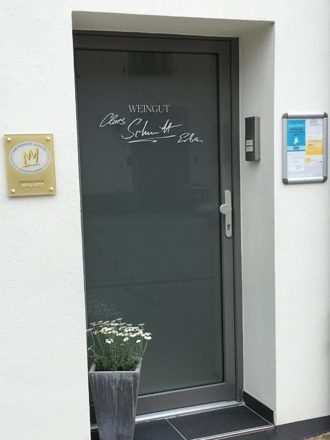 Claes Weinquartier - Appartements & Wein By Niko Schmitt Trittenheim Exterior photo